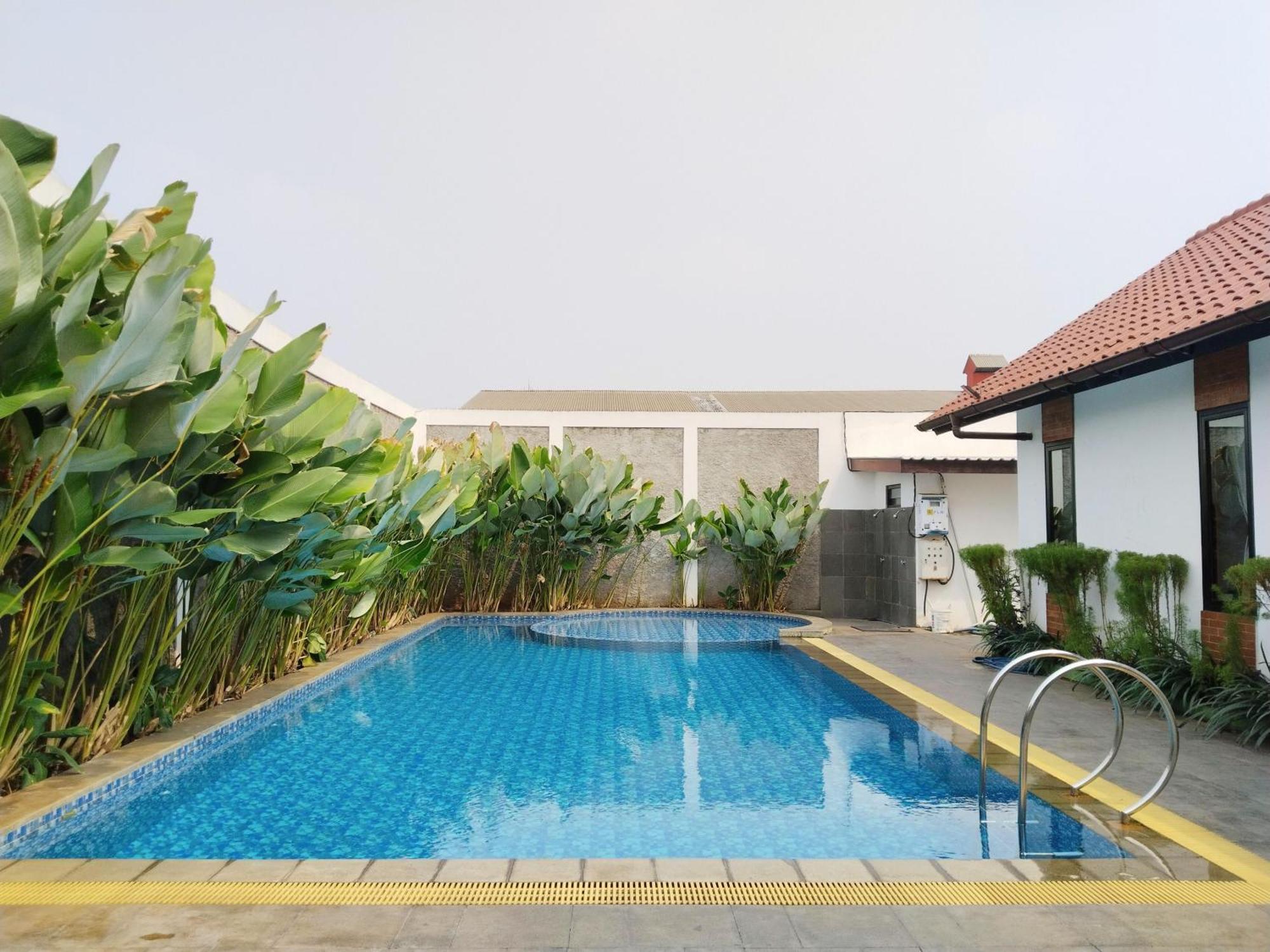 Dejati House Hotel Bekasi Eksteriør billede